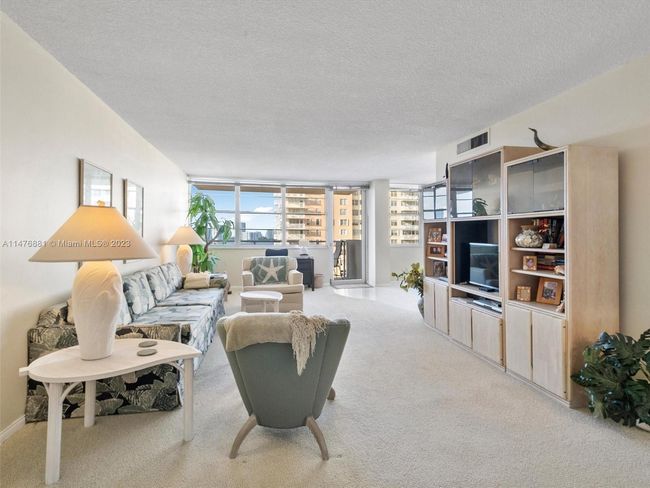 APT-1414 - 250 174 Th St, Condo with 1 bedrooms, 2 bathrooms and null parking in Sunny Isles Beach FL | Image 10