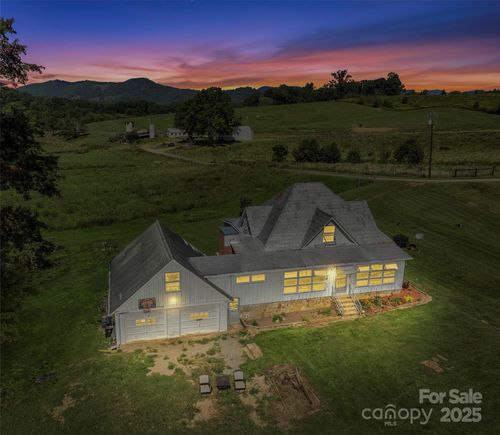 1685 Queentown Rd, Canton, NC, 28716-6937 | Card Image