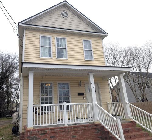 912 Lindenwood Ave, Norfolk, VA, 23504-2022 | Card Image