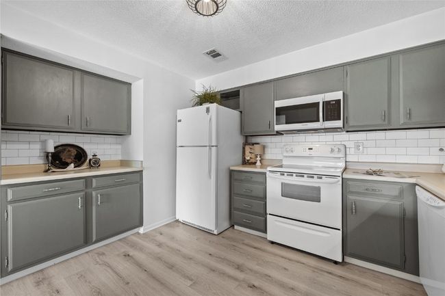 APT-320 - 130 Thompson Dr Se, Condo with 1 bedrooms, 1 bathrooms and null parking in Cedar Rapids IA | Image 16