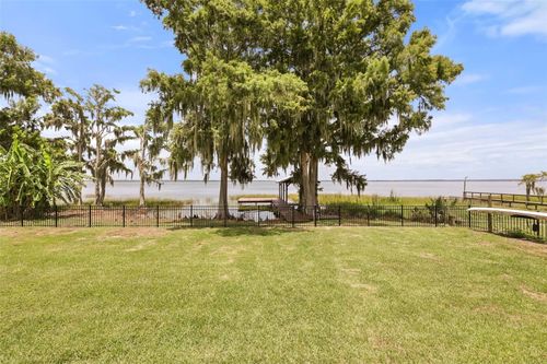 32749 Lake Eustis Dr, Tavares, FL, 32778-5200 | Card Image
