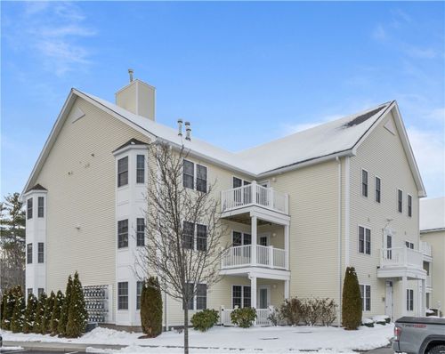 301-40 Saw Mill Drive, North Kingstown, RI, 02852 | Card Image