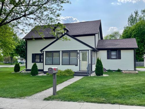 206 S Cottage Grove Ave, Luverne, MN, 56156-1704 | Card Image