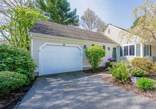 31-12 Kettle Ln, Mashpee, MA, 02649-2843 | Card Image