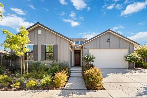 1022 Moonrise Way, Madera, CA, 93636 | Card Image