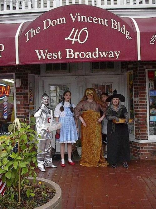6-rr-437-40 W Broadway, Derry, NH, 03038-2366 | Card Image