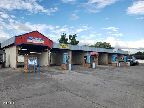 2400 E Center St, Kingsport, TN, 37664-2704 | Card Image