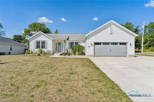 579 Myers St, Jerry City, OH, 43437-9702 | Card Image