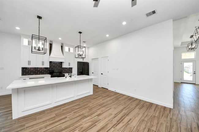 207 Manor Ave, House other with 3 bedrooms, 3 bathrooms and 2 parking in Arcola TX | Image 19