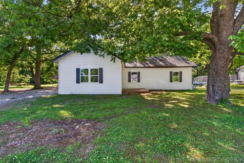 228 S Edith St, Pryor, OK, 74361-3206 | Card Image
