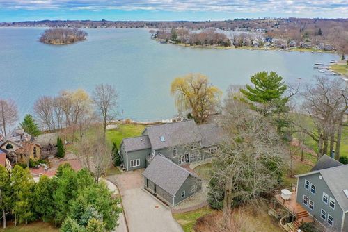 W277N3016 Rocky Point Road, Pewaukee, WI, 53072 | Card Image