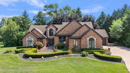 13000 Janine Ct, Shelby Twp, MI, 48315-4737 | Card Image