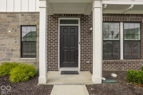 3246 Haflinger Dr, Zionsville, IN, 46077-0448 | Card Image