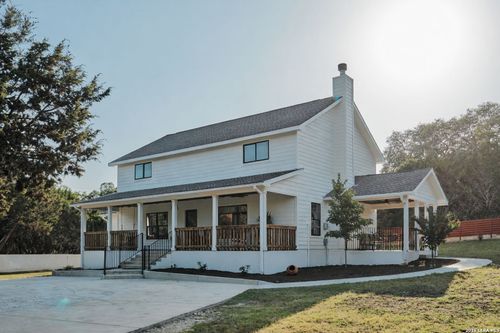 275 Stallion Springs Dr, Fischer, TX, 78623-1826 | Card Image