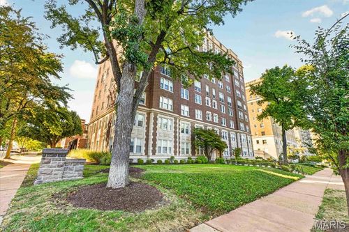 1n-725 S Skinker Boulevard, St Louis, MO, 63105 | Card Image