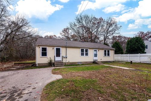 917 Broad Rock Rd, South Kingstown, RI, 02879-1845 | Card Image