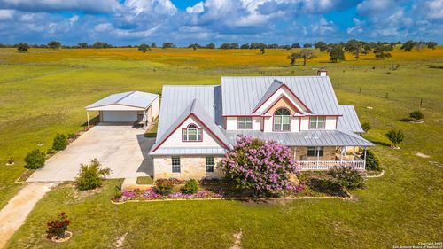 184 Scenic Hills Dr, La Vernia, TX, 78121-5901 | Card Image