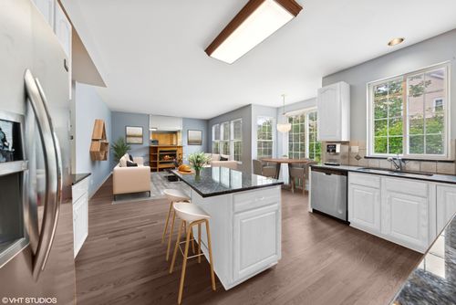 2397 Pebble Beach Ln, Riverwoods, IL, 60015-3889 | Card Image