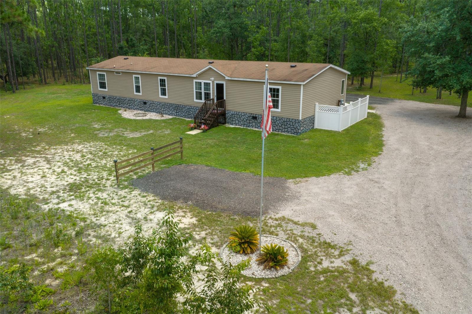 Residential in HAWTHORNE 5