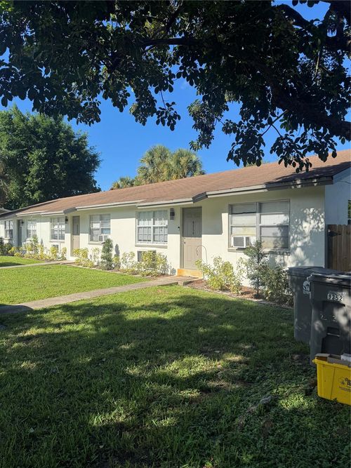 9350 Sun Ct, West Palm Beach, FL, 33403-1068 | Card Image