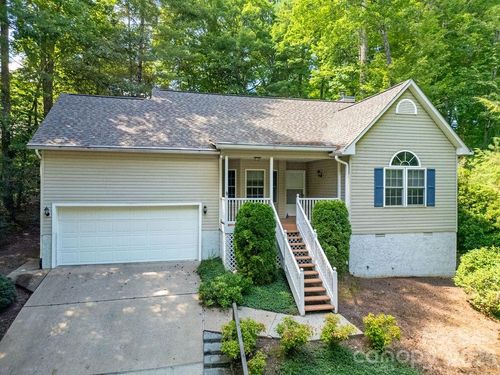 61 Autumn Glen Ct, Brevard, NC, 28712-9156 | Card Image