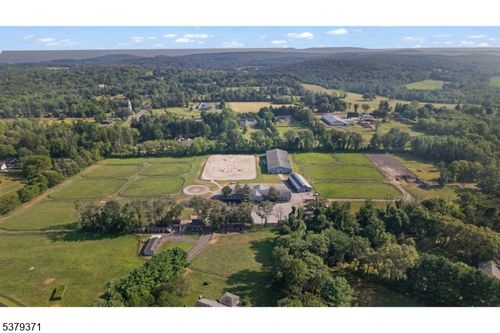 35 Salters Farm Rd, Tewksbury Twp, NJ, 07830-3420 | Card Image