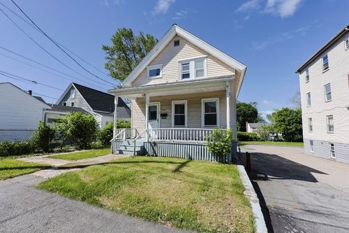 6 Grove St, Stoughton, MA, 02072-2606 | Card Image