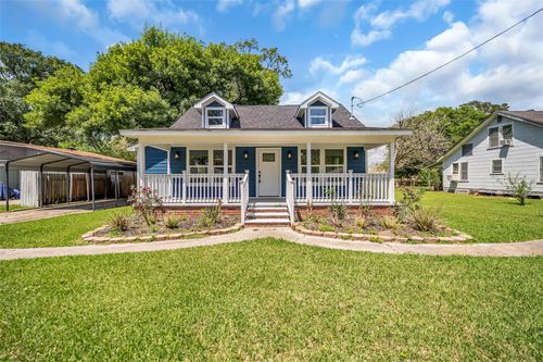 6371 Terrell St, Groves, TX, 77619-5258 | Card Image