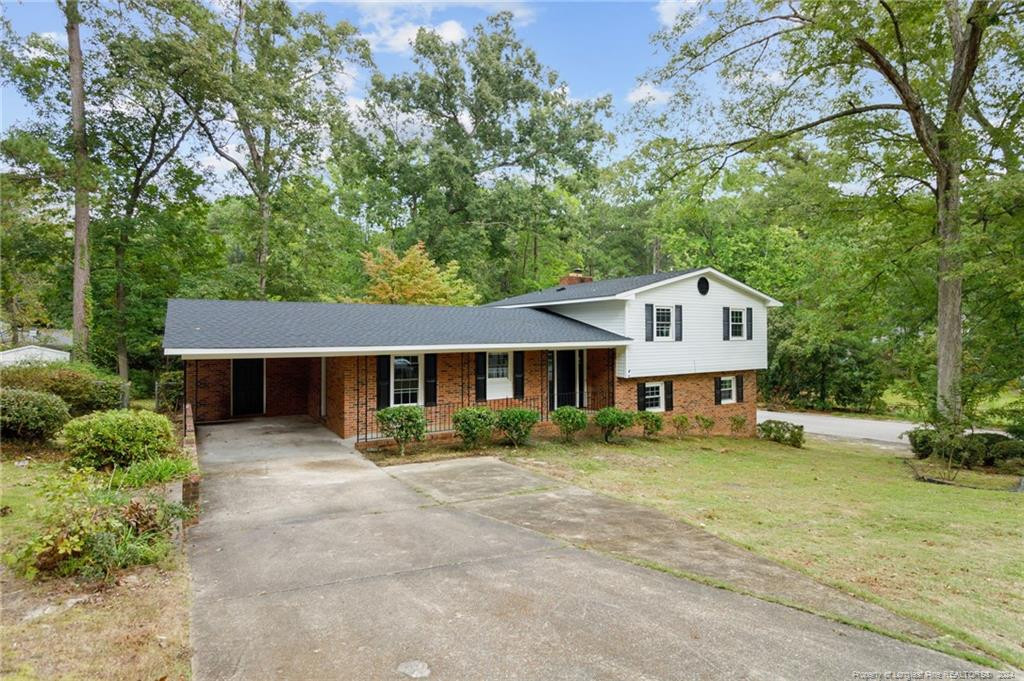Swann St, Fayetteville, NC 28303