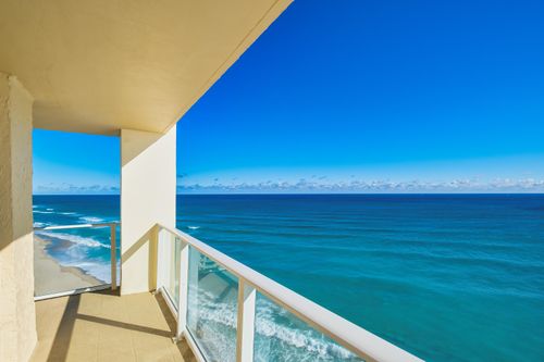 apt-1206-5440 N Ocean Dr, Riviera Beach, FL, 33404-2547 | Card Image