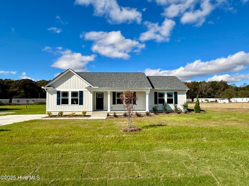 111 Dees Meadow Ln, Fremont, NC, 27830-7100 | Card Image