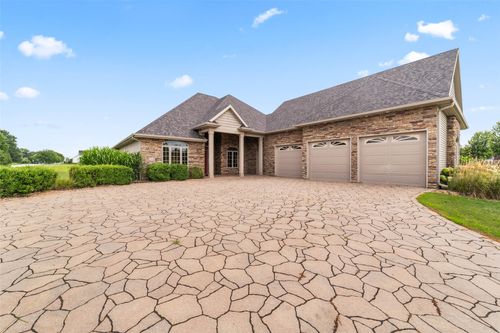 2508 Cottonwood Rd, Ames, IA, 50014-8074 | Card Image