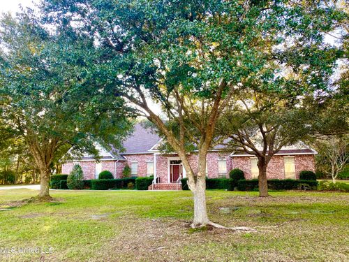 211 North Hill Drive, Carriere, MS, 39426 | Card Image