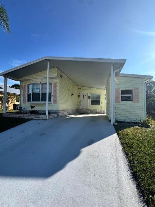 31 Vista De Laguna, Fort Pierce, FL, 34951-2827 | Card Image