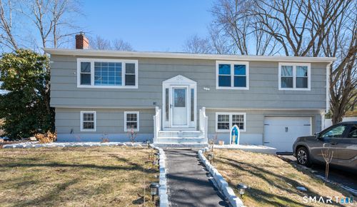 18 Crestwood Trl, East Hartford, CT, 06118-3007 | Card Image