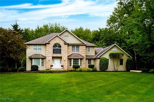 5075 Delray Ave, Solon, OH, 44139-1220 | Card Image