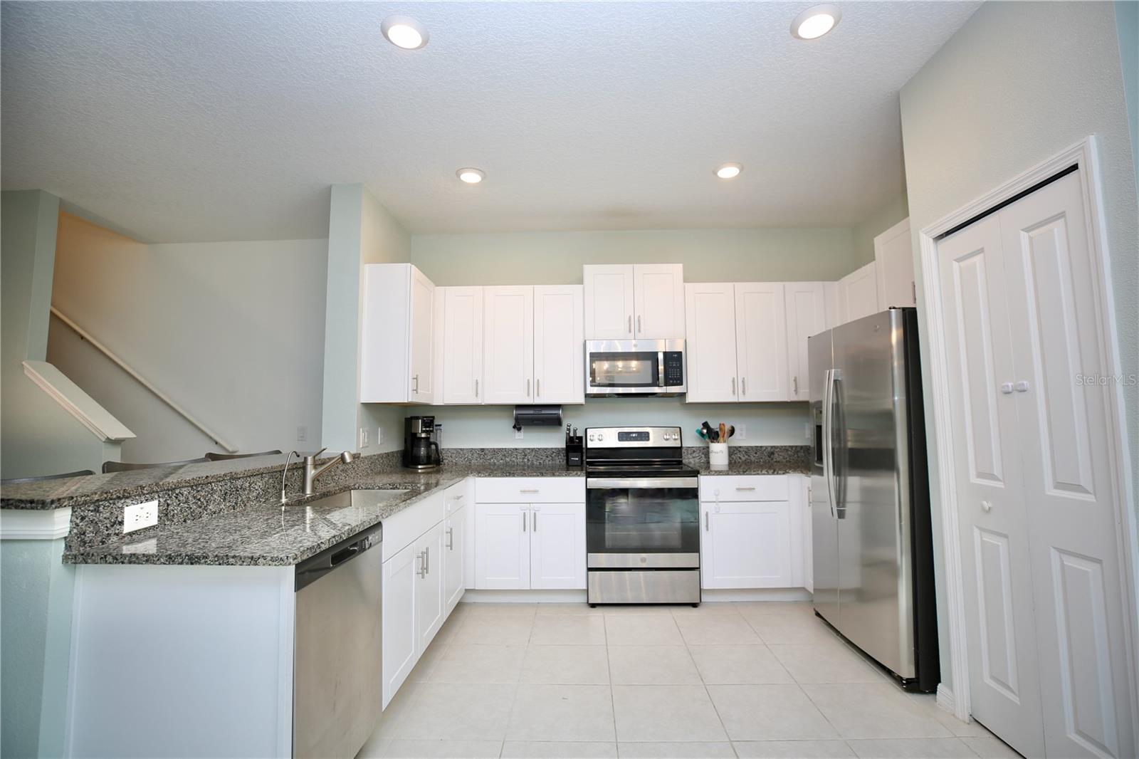 Residential in LAND O LAKES 4
