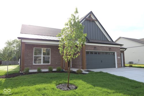 5052 Carmine St, Brownsburg, IN, 46112-7093 | Card Image