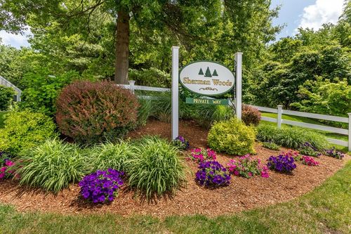 9-9 Evergreen Cir, Canton, MA, 02021-2076 | Card Image