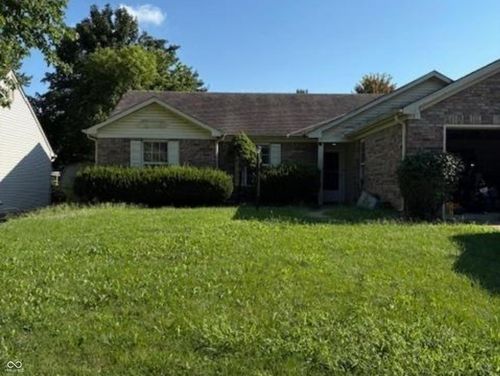 8201 River Run Pl, Noblesville, IN, 46062-6864 | Card Image