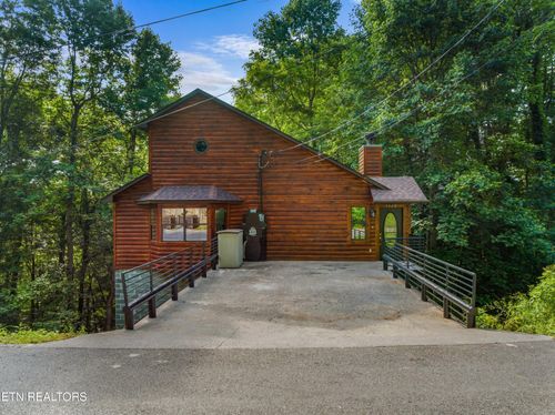 1444 S Baden Dr, Gatlinburg, TN, 37738-3809 | Card Image