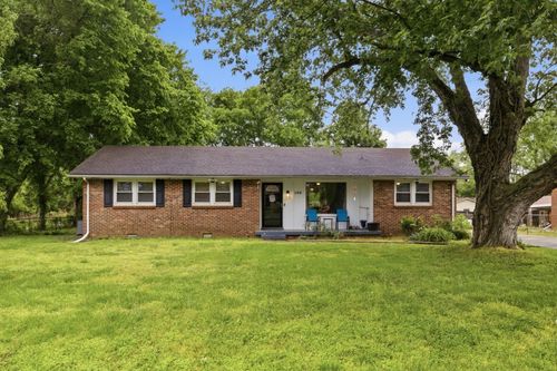 100 Susan St, Clarksville, TN, 37042-5528 | Card Image