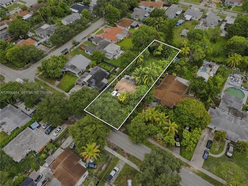 2541 Washington St, Hollywood, FL, 33020-5877 | Card Image