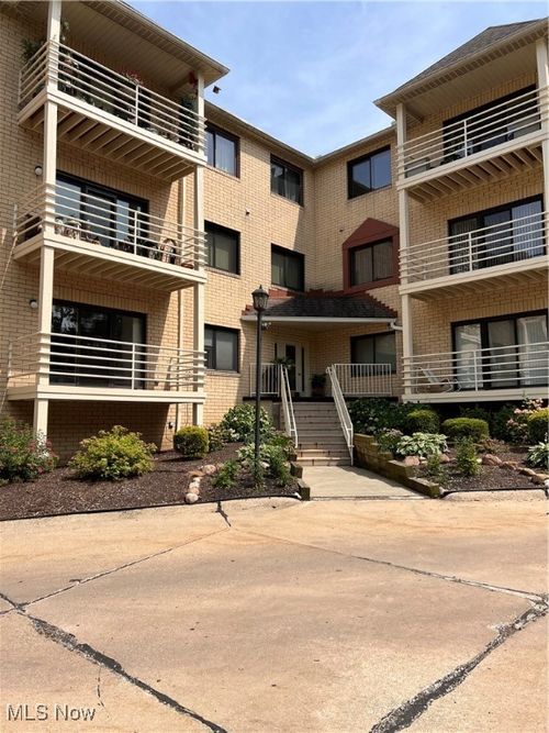 201-19510 Lorain Road, Fairview Park, OH, 44126 | Card Image