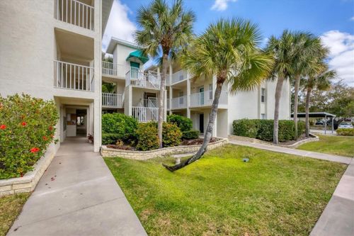 9-7294 Cloister Dr, SARASOTA, FL, 34231-8082 | Card Image