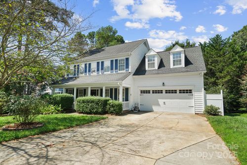 13011 Peacock Ln, Charlotte, NC, 28215-7504 | Card Image