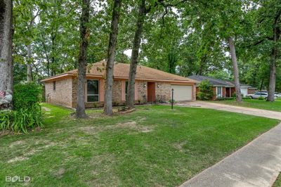 8839 Hedges Drive, House other with 3 bedrooms, 2 bathrooms and null parking in Shreveport LA | Image 3