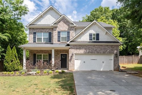 1051 Mclinden Ave Se, Smyrna, GA, 30080-4143 | Card Image