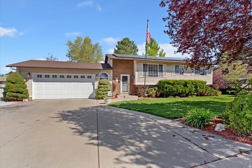 693 W 700 N, Clearfield, UT, 84015-3846 | Card Image