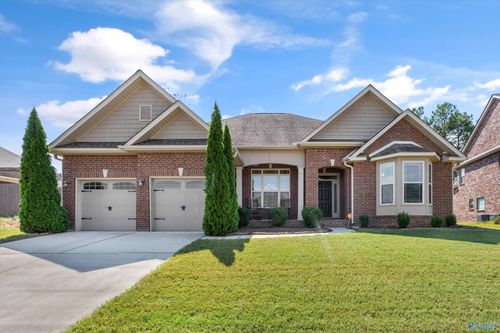 203 Blackwood Dr, Madison, AL, 35757-6960 | Card Image